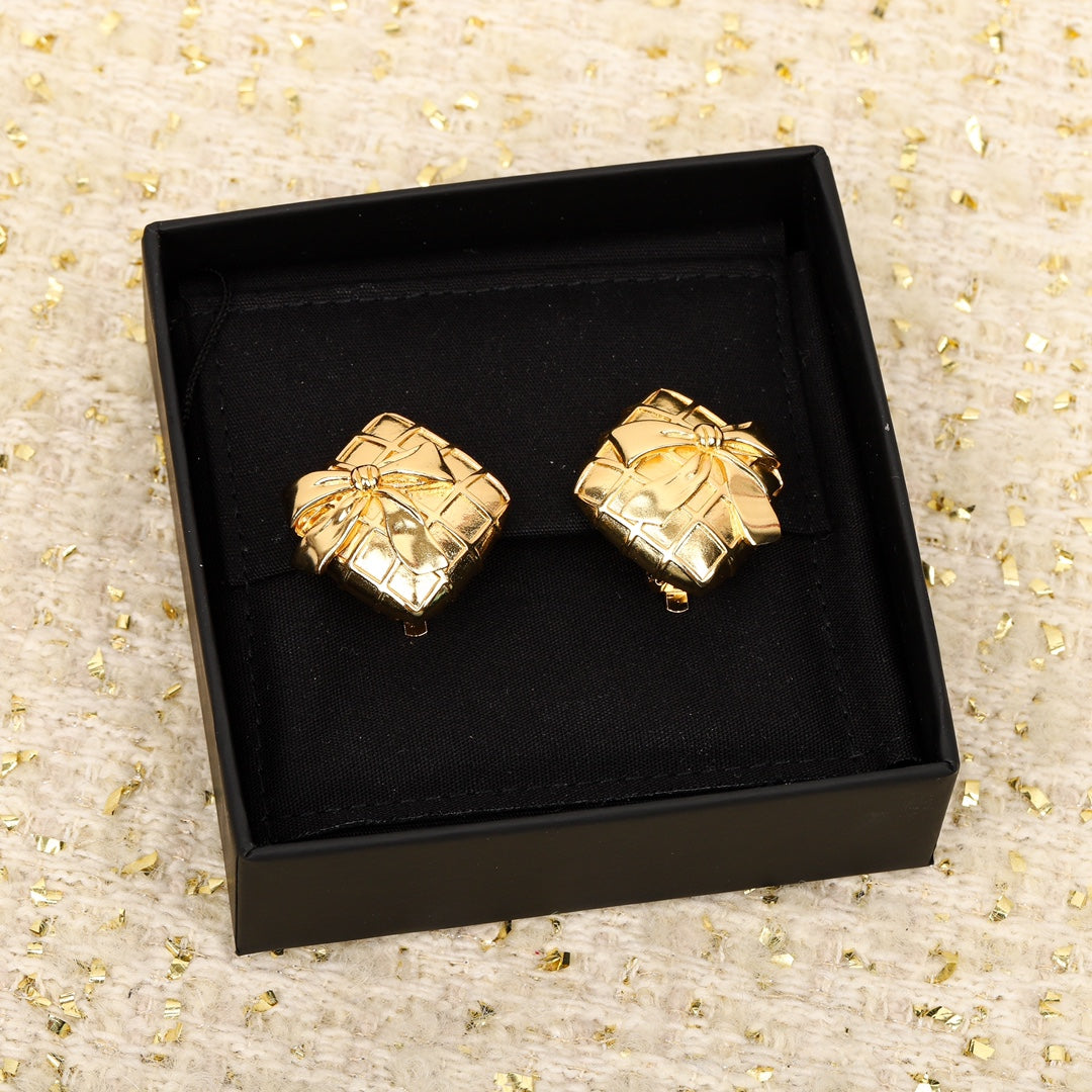 18K Chanel Vintage Earrings