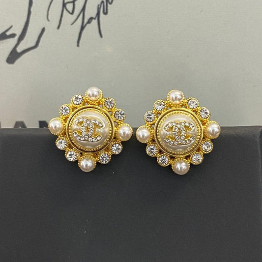 18K  Chanel Pearls Earrings
