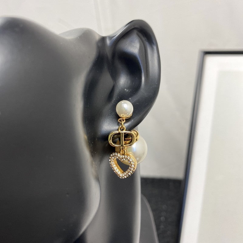 18K Dior 30 Montaigne Heart Earrings