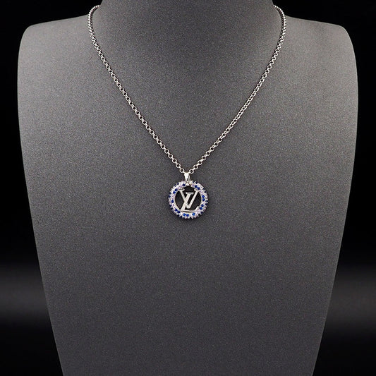 18K Louis Vuitton Louise By Night Necklace